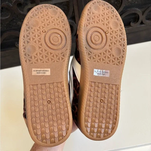 NWOB DV by Dolce Vita Quantum Charm Leopard Sneakers 9.5 - Picture 7 of 9